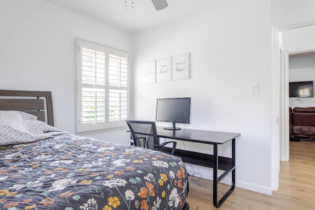 Newly Furnished Pool House * Los Ángeles